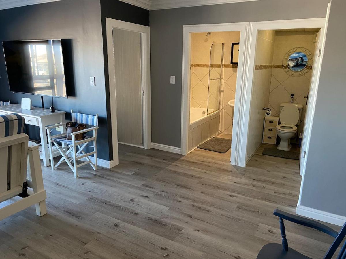Modern Apartment Walking Distance To Main Beach Restaurants And Other Amenities Jeffreys Bay Exterior photo